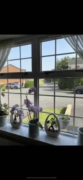 3 Bed House with Large Separate Driveway