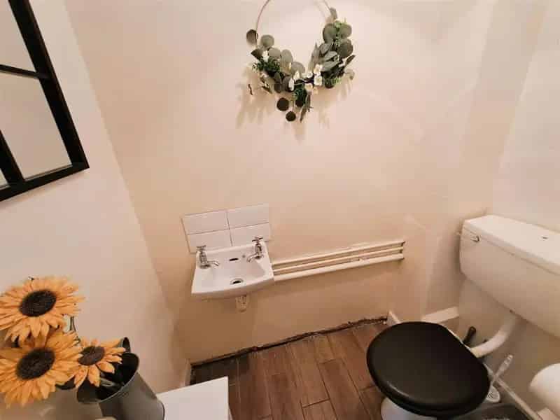 3 Bed Semi Detached House For Sale Spacious Family Home