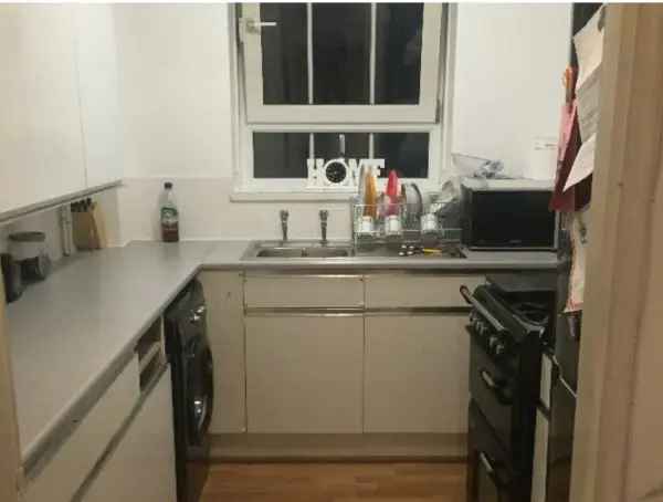 Flat For Rent in Portsmouth, England