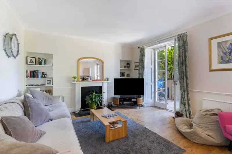 3 Bedroom Garden Apartment for Sale in Lansdown Bath