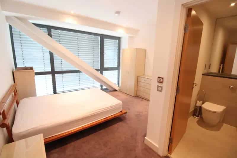 2 Bedroom Apartment Manchester - Secure Parking & Concierge