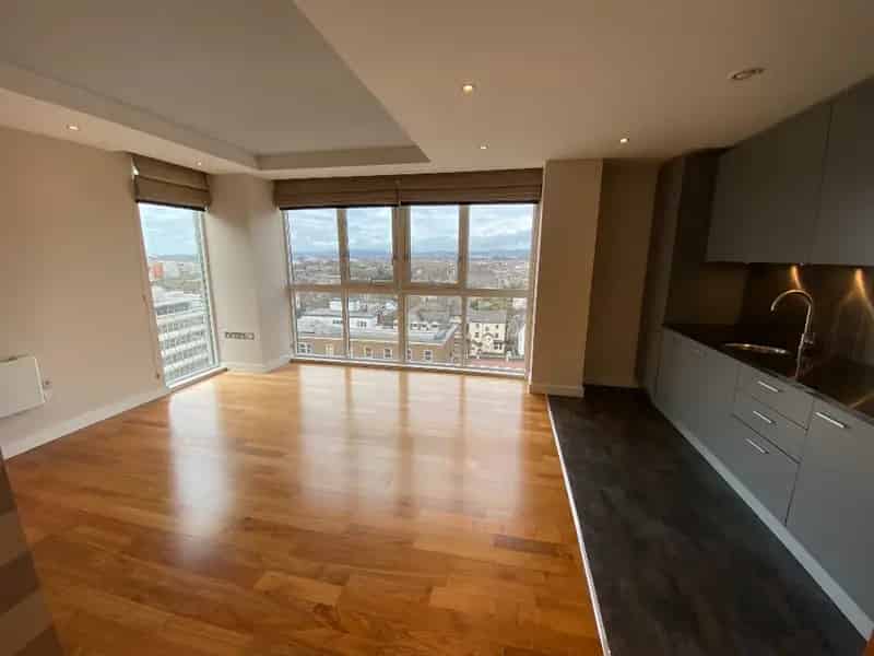 2 Bedroom Flat House to Rent in Cardiff City Center