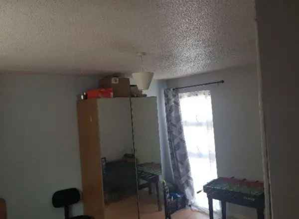 Flat For Rent in Houghton Regis, England