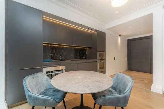 Flat to rent in Portland Place, Marylebone W1B