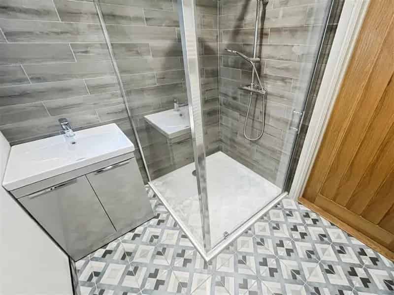 3 Bedroom House Zero Deposit Available Newly Renovated Modern Energy Efficient