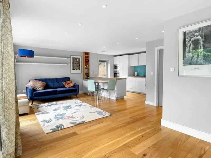 1 Bedroom Detached House for Sale in Cambridge