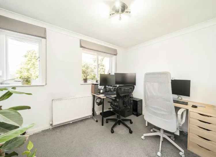 2 Bedroom House Near Shaftesbury Estate Clapham