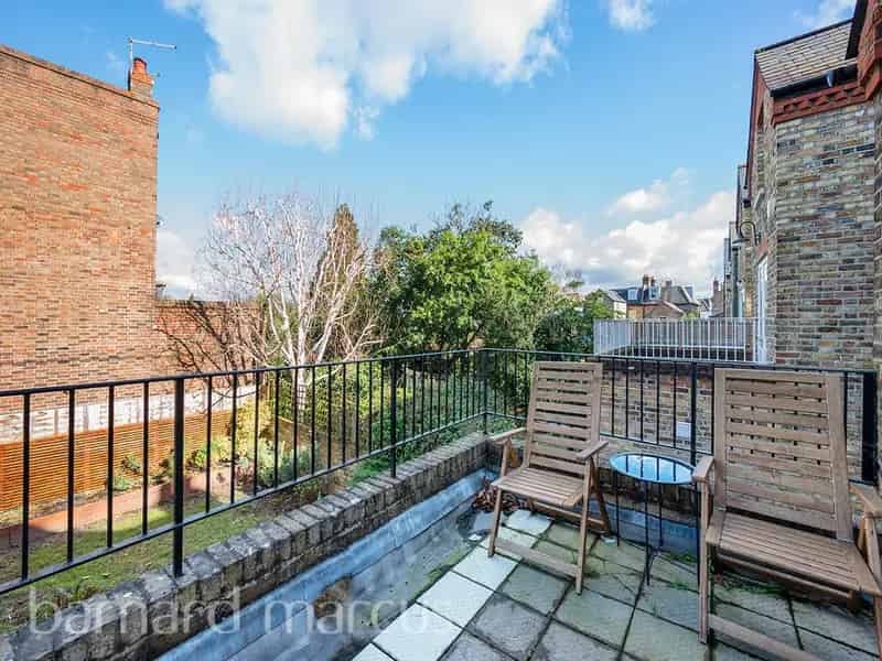 Spacious 3 Double Bedroom Apartment Chiswick