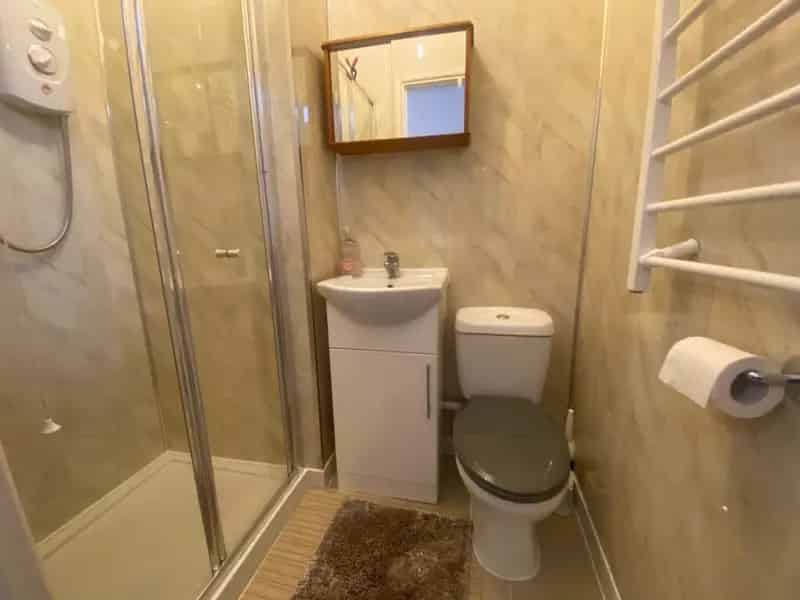 House Share Furnished Room with Ensuite