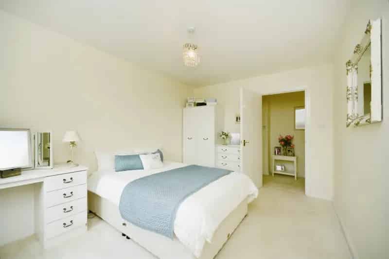 2-Bed Apartment near Preston Park  Brighton