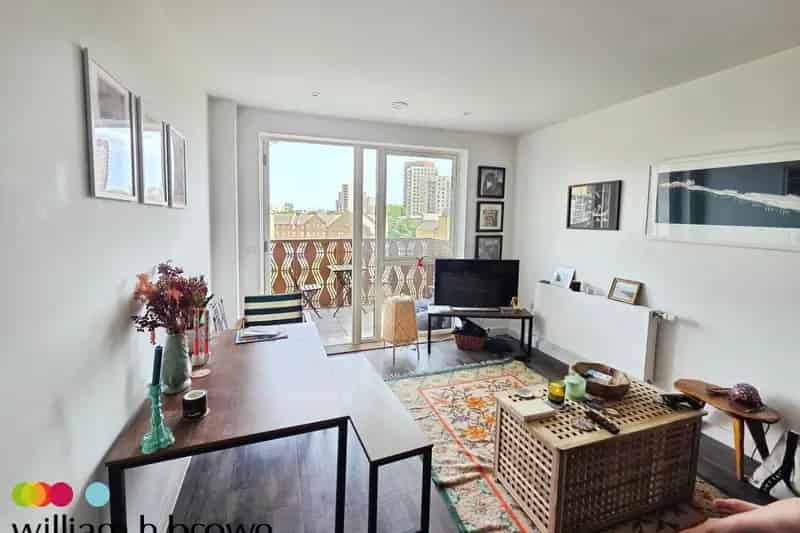 One Bedroom Flat with Estuary Views Zero Deposit Option Available