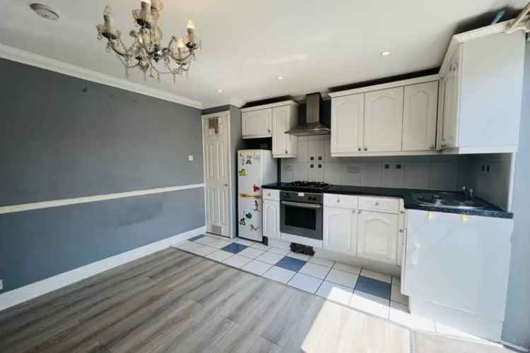 Zero Deposit 1 Bedroom House with Parking and Refitted Bathroom