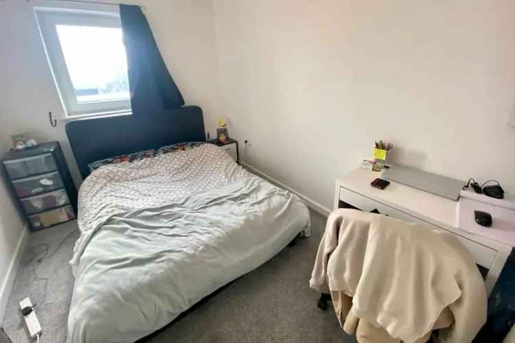 NQ4 2-Bed Top Floor Apartment Stunning City Views