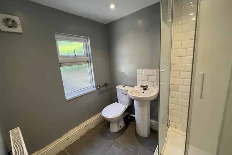 Three Bedroom House to Rent in Roath Zero Deposit Available