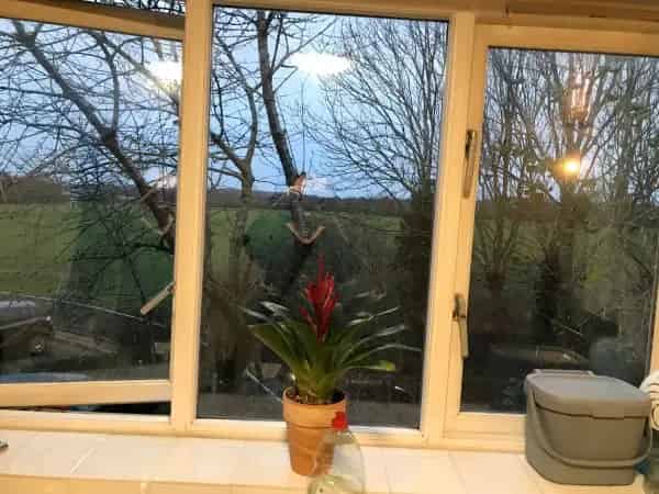 2 Double Bedroom Flat 1st Floor Private Garden New Kitchen