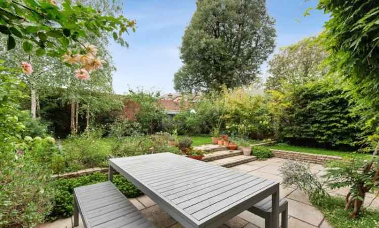 3 Bedroom House in Stoke Newington N16