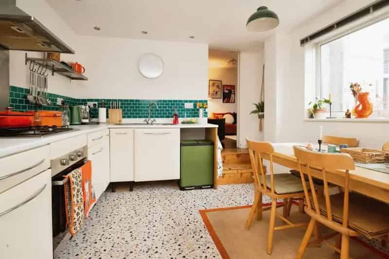 2 Bedroom Flat Canton Modern Flat near Chapter Arts Centre