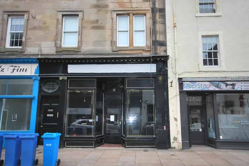 Retail Unit 800 sq ft Kirkcaldy High Street