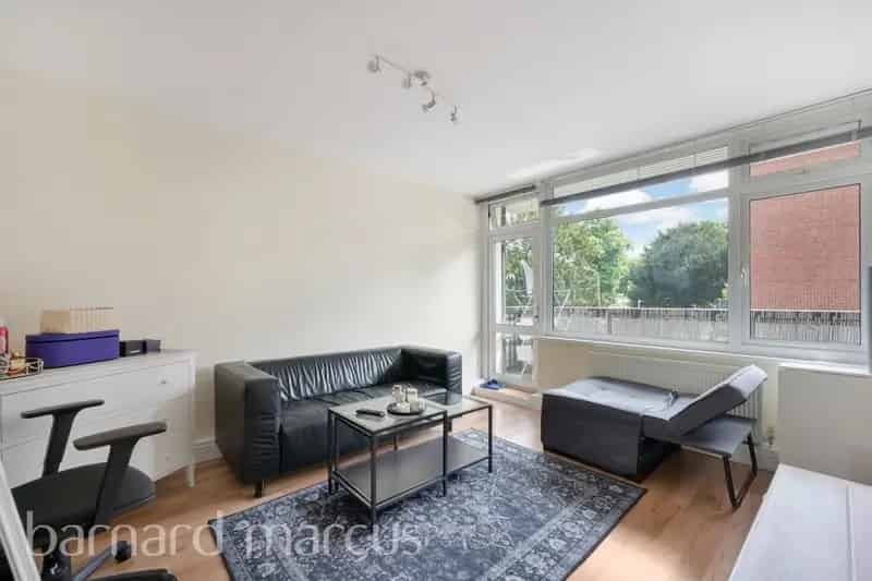One Double Bedroom Apartment in Furzedown Near Tooting Bec Tube