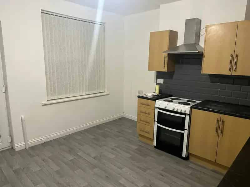 2-Bed Semi-Detached House in Halesowen
