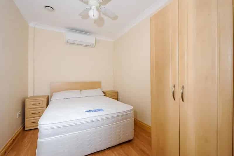 Refurbished 2-Bedroom Apartment Near Leicester Square Station