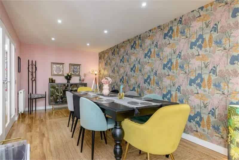 3 Bed Bungalow Eskbank Private Courtyard Family Home