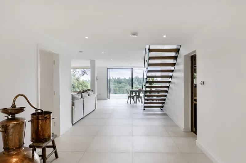 5 Bedroom Detached House with 2 Acres and Stunning Views