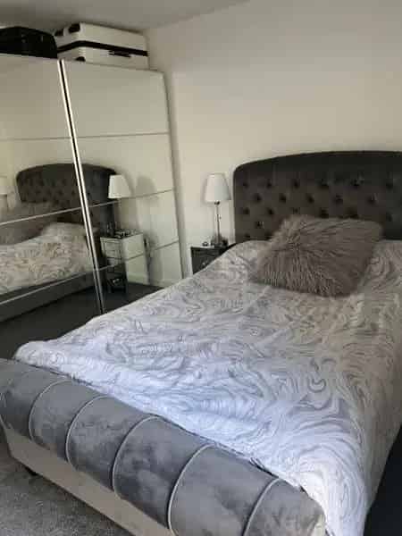 Comfortable Home near Carlton Shopping and Greenwich Station
