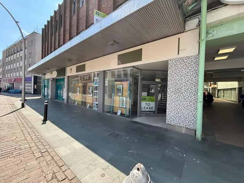 Commercial property For Rent , Albert Street, Bedford, England