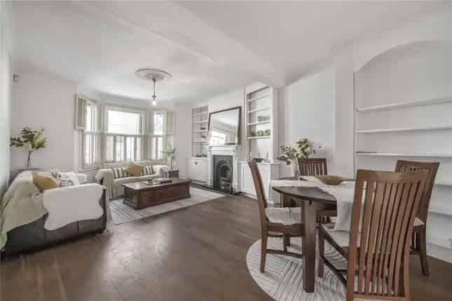 Four Double Bedroom Family Home in Fulham SW6