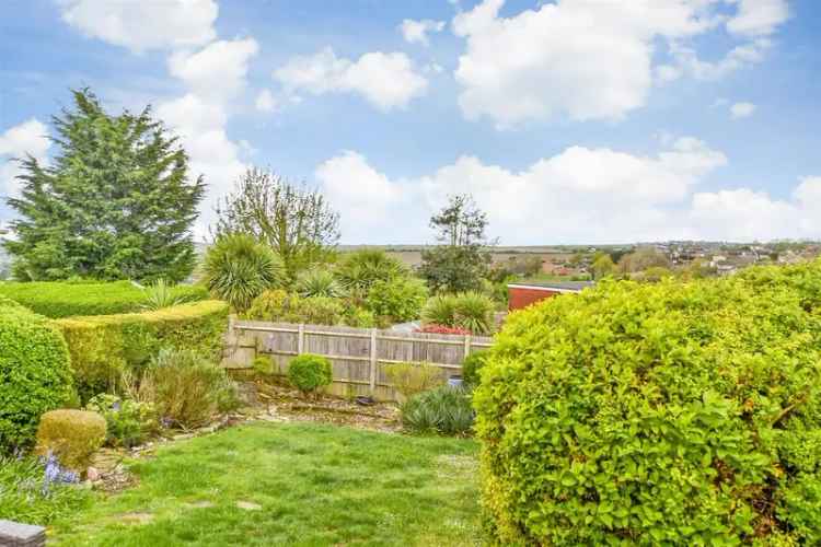 4 Bedroom Detached House for Sale in Woodingdean