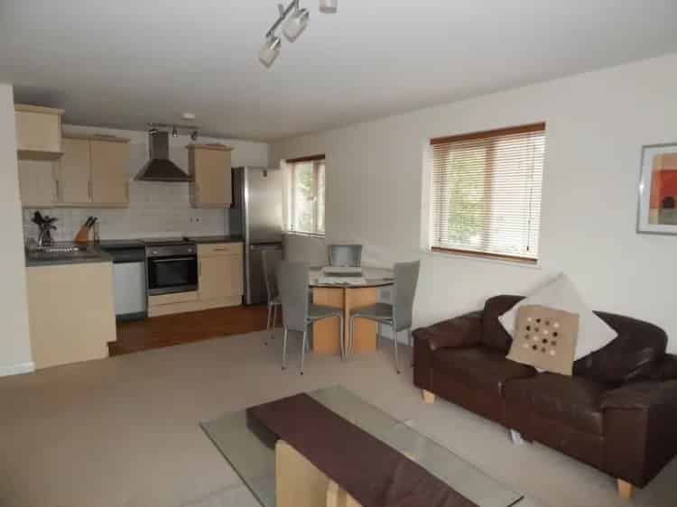 2 Bedroom Flat To Rent