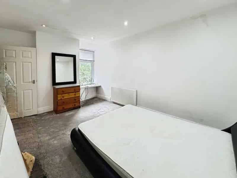 5 bedroom Mid Terrace House for sale, Swinton, Greater Manchester, M27