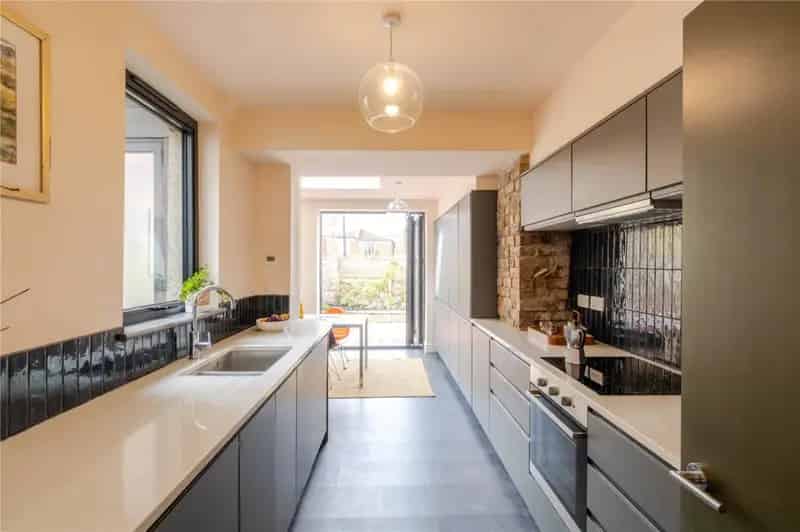4 Bedroom Victorian Terrace House for Sale Southville