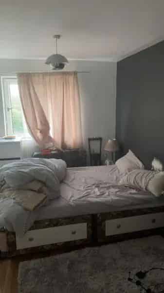 7th Floor Flat near Richmond Park
