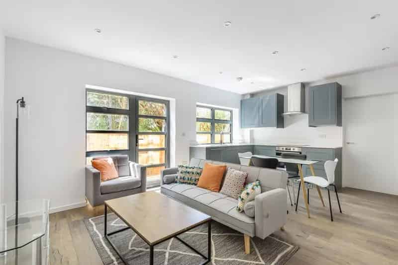 One Bedroom Ground Floor Apartment Wimbledon Private Terrace