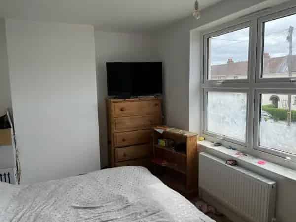 3 Bedroom Semi Detached House Near Wimbledon