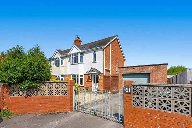 3 Bedroom Semi-Detached House For Sale