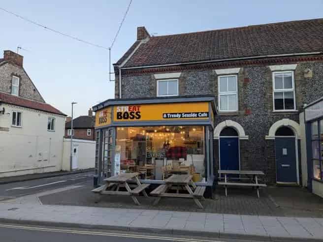 Semi-Detached Retail Unit with 3-Bedroom Maisonette