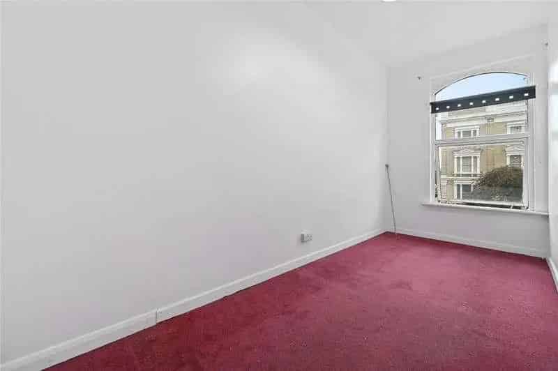 1 Bed Flat for Sale - Modernisation Opportunity