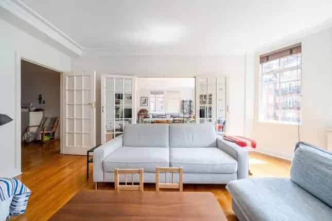 Luxury Flat for Sale in Oakwood Court London W14