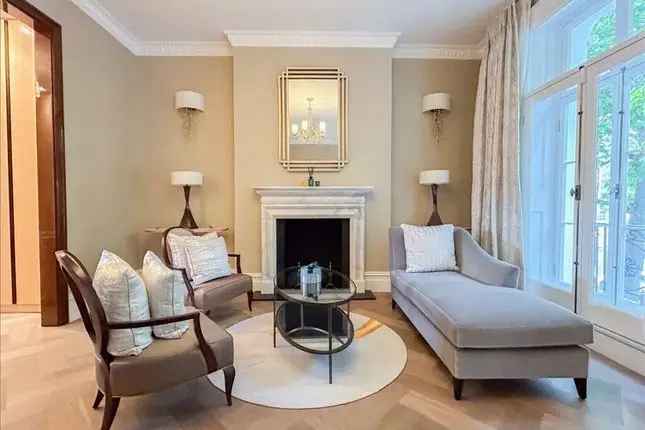 Terraced House for Sale in Thurloe Place South Kensington SW7