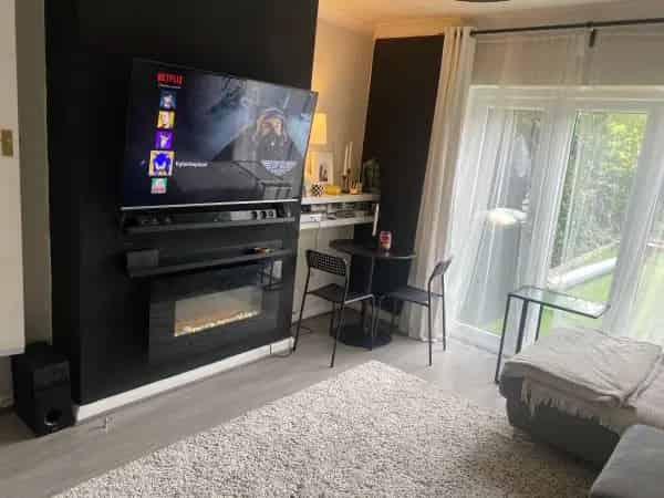 Family House Near Purley Way Croydon