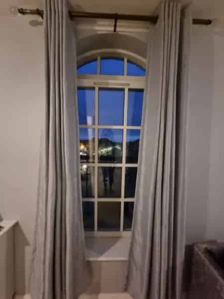 Spacious 2-Bed Apartment in Apsley Near London Euston