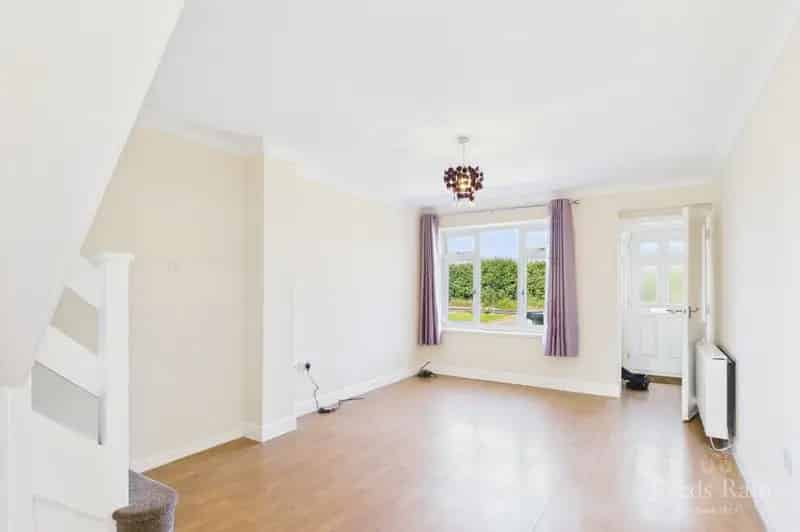2 Bedroom Mid Terrace House Norwich NR12