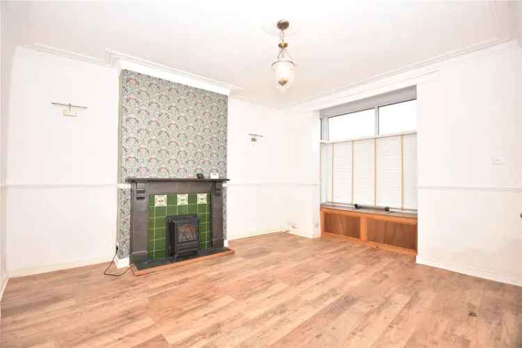 House For Sale in 4, Marshall Street, Leeds, England