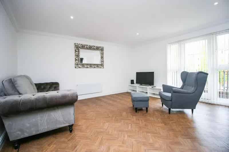 Stunning 2-Bedroom Apartment in Symphony Court Birmingham