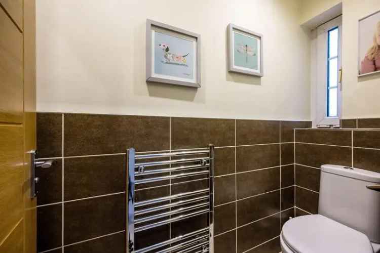 4 Bedroom Detached House Near Lostock Train Station
