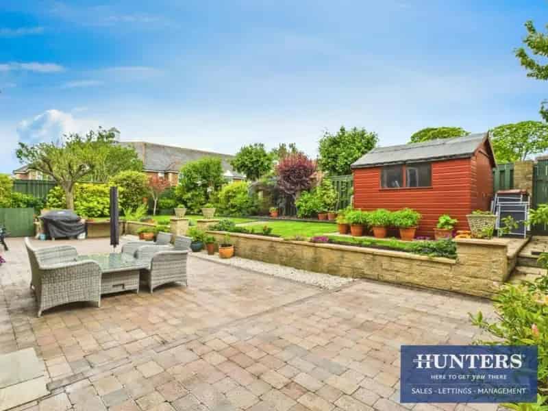 4 bed house for sale