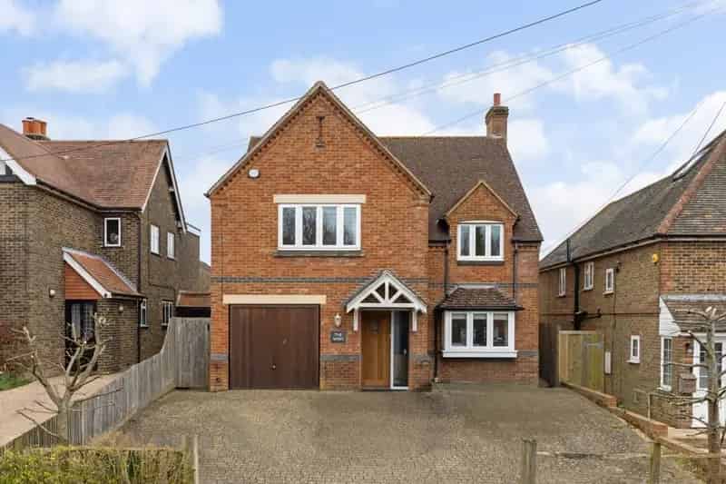 4 Bedroom Detached House to Rent